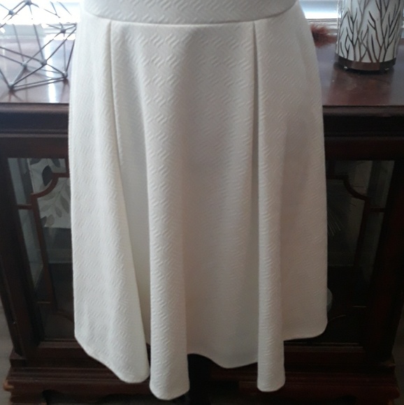 Tiana B. White Dress - Picture 3 of 6